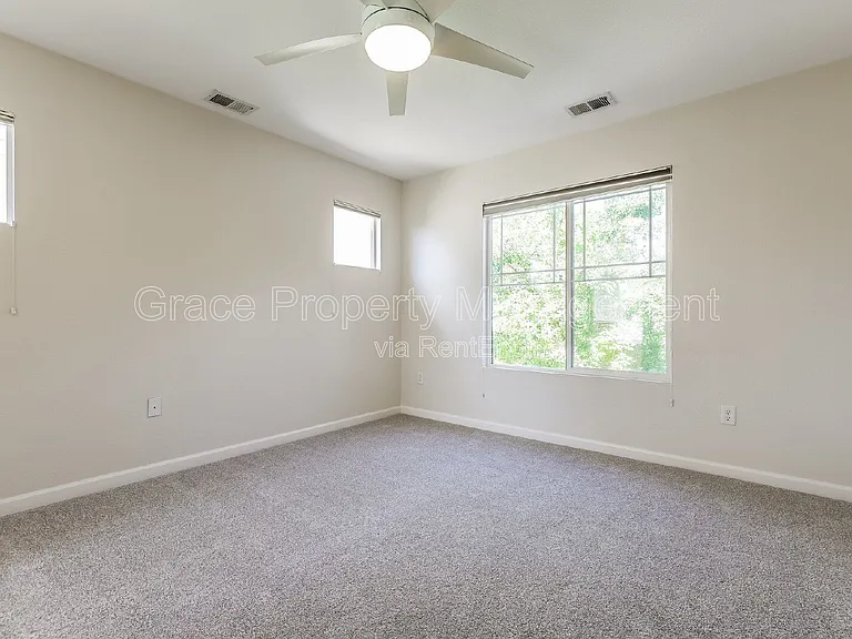 4731 Lucca Dr — Photo 10
