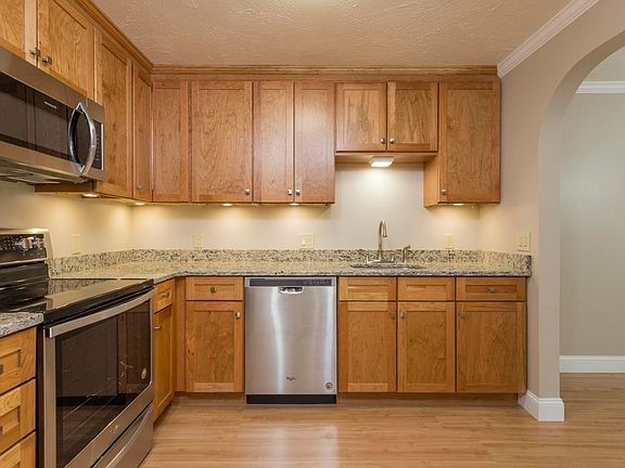 3rd image of 8 Northbrook Dr Unit 809