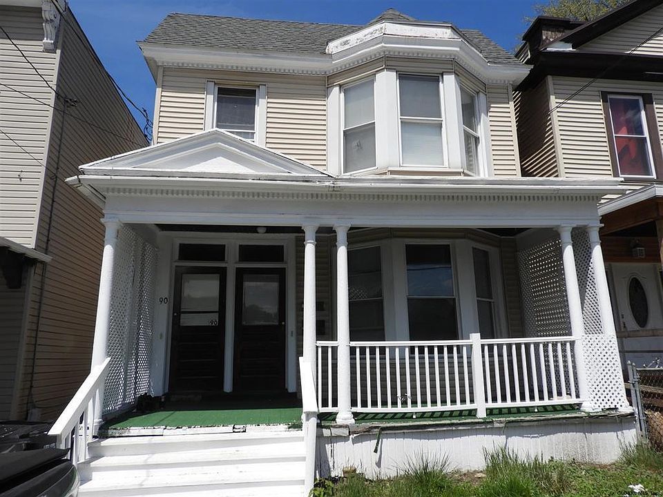 1st image of 90 Oakwood Ave #2