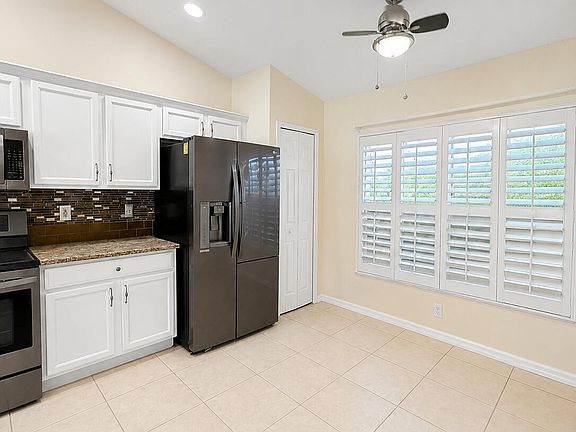 3rd image of 6121 NW Daroco Terrace