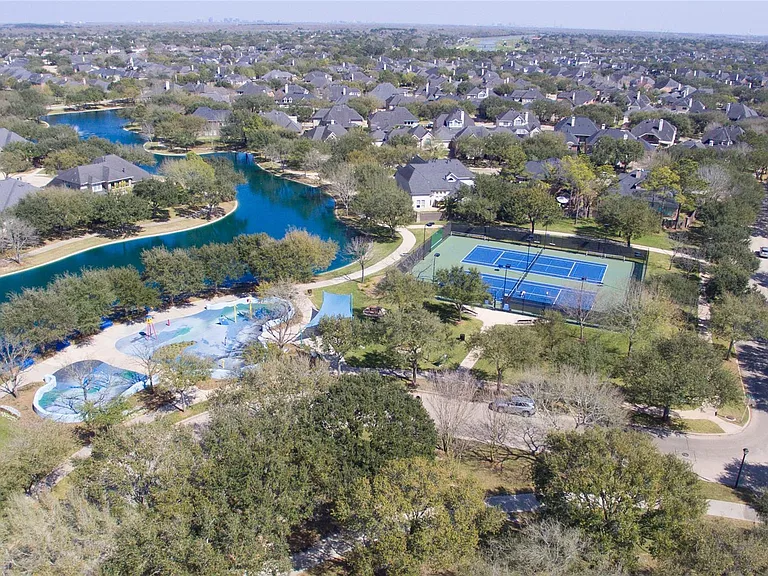 21327 Pennshore Ln — Photo 36