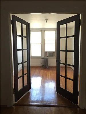 Rented by R New York | media 11
