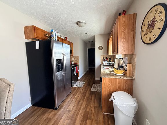 4th image of 143 Kirts Rdg