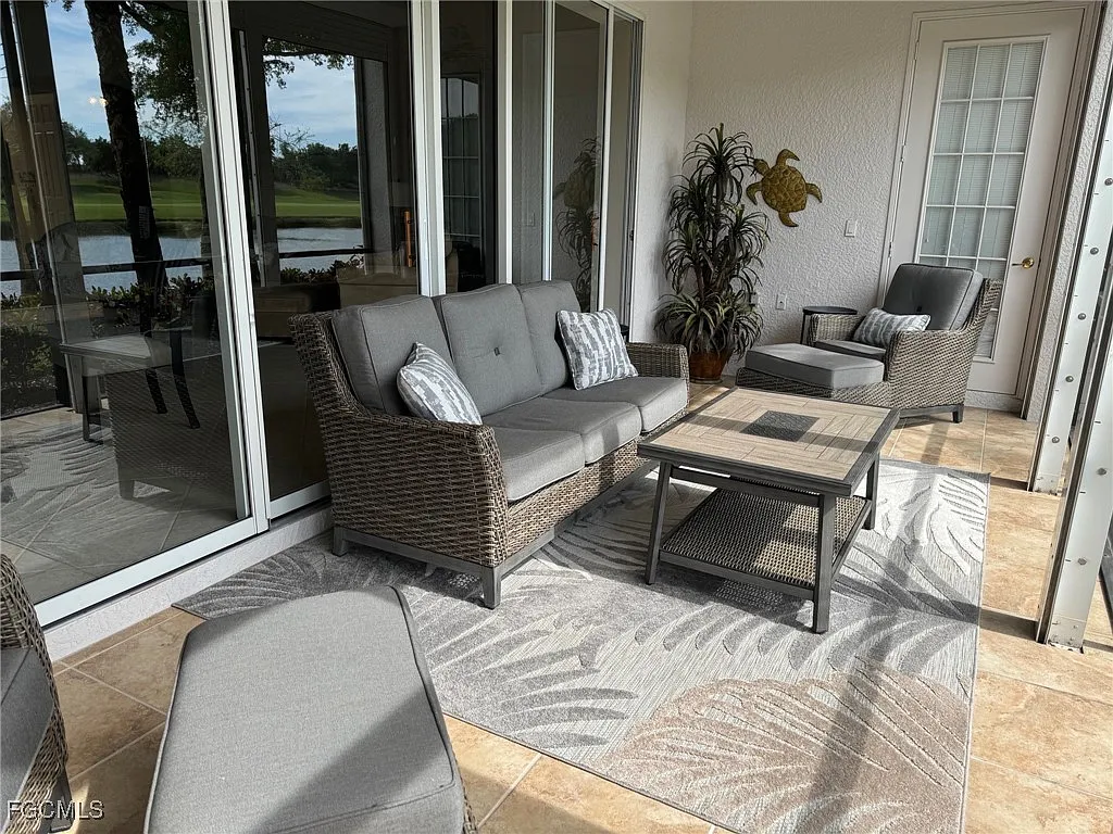 3 bed, 2.0 bath, 1826 sqft, $8,500 — Photo 4