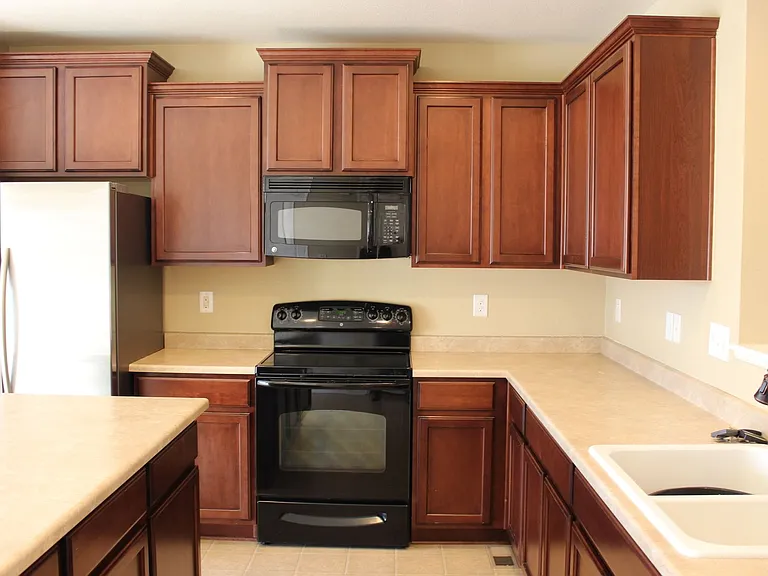 609 Botley Dr — Photo 3