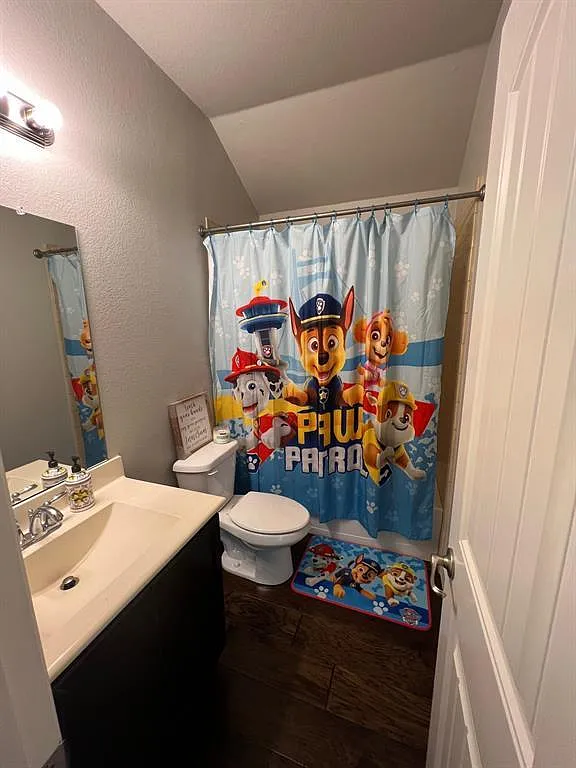 3 bed, 1870 sqft, $2,700 — Photo 4
