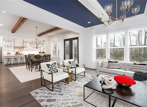 3rd image of 201 Sardis Ln