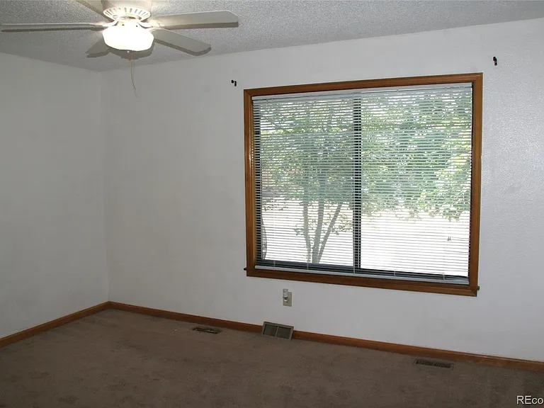 11095 E Kentucky Ave — Photo 2