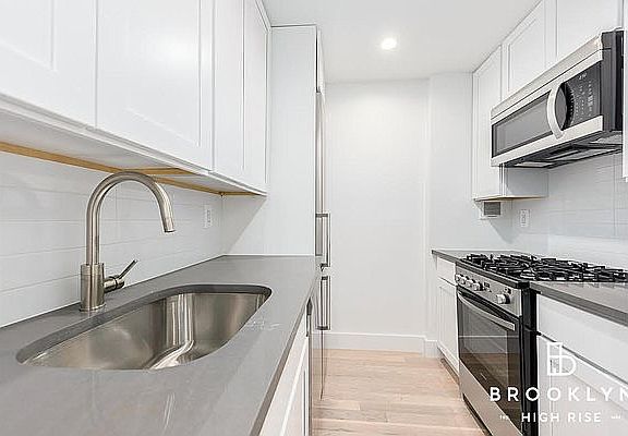 3rd image of 11 Crooke Ave #3C