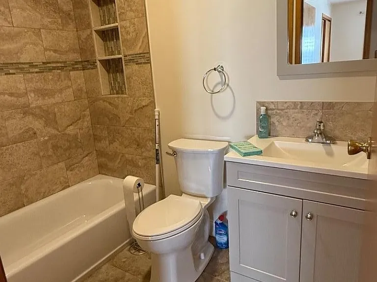76 Van Buren St #2 — Photo 13