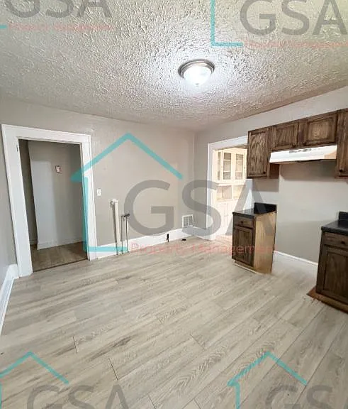 19 Watson Ave — Photo 4