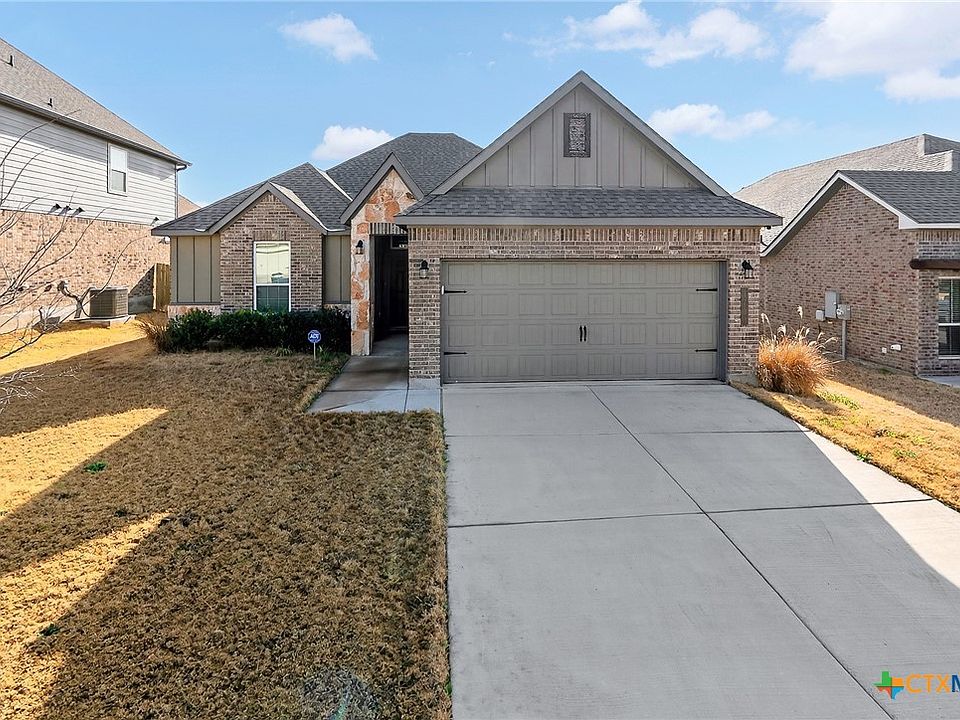 1st image of 1709 Spence St