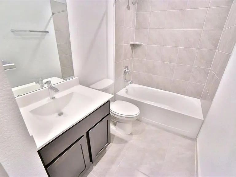 3810 Lila Lake Ln — Photo 9