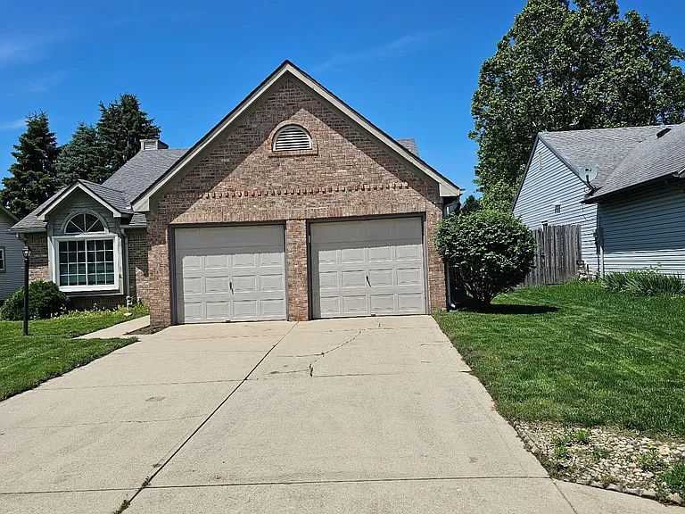 3122 Village Park North Dr — Photo 1