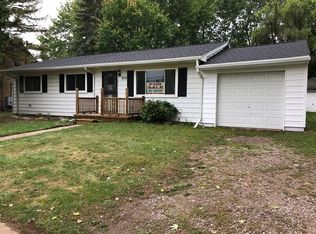 605 S Main St, Capac, MI 48014