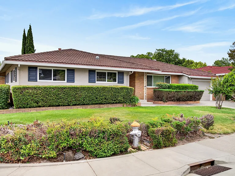 5940 Gloria Dr #0 — Photo 2
