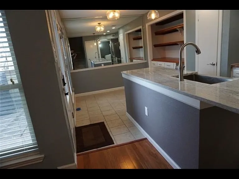 714 E Wall St #106 — Photo 2