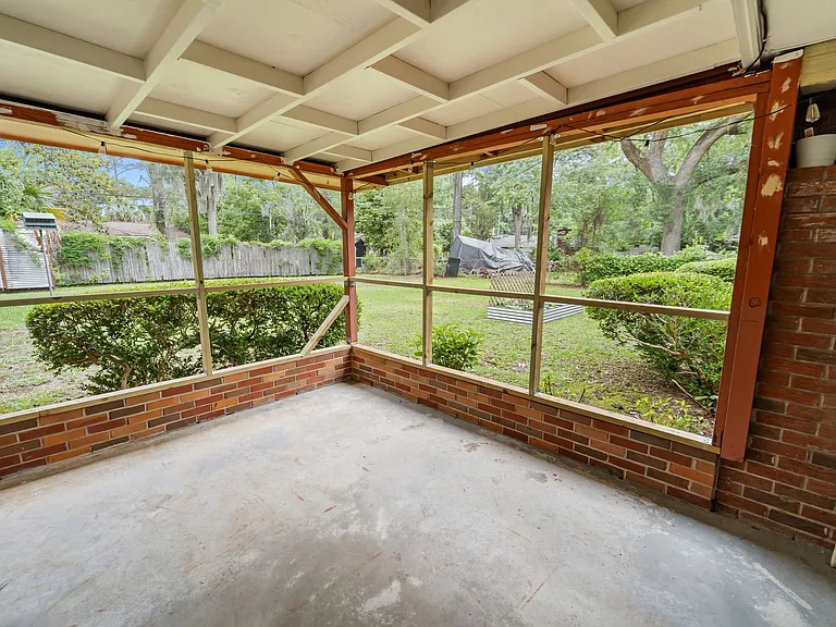 6 Monica Blvd — Photo 36
