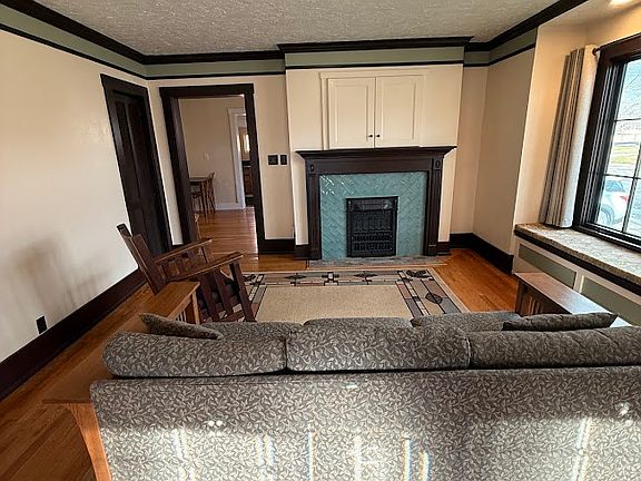 4th image of 295 5th St #A