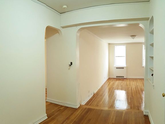 4th image of 4215 81st St #5K