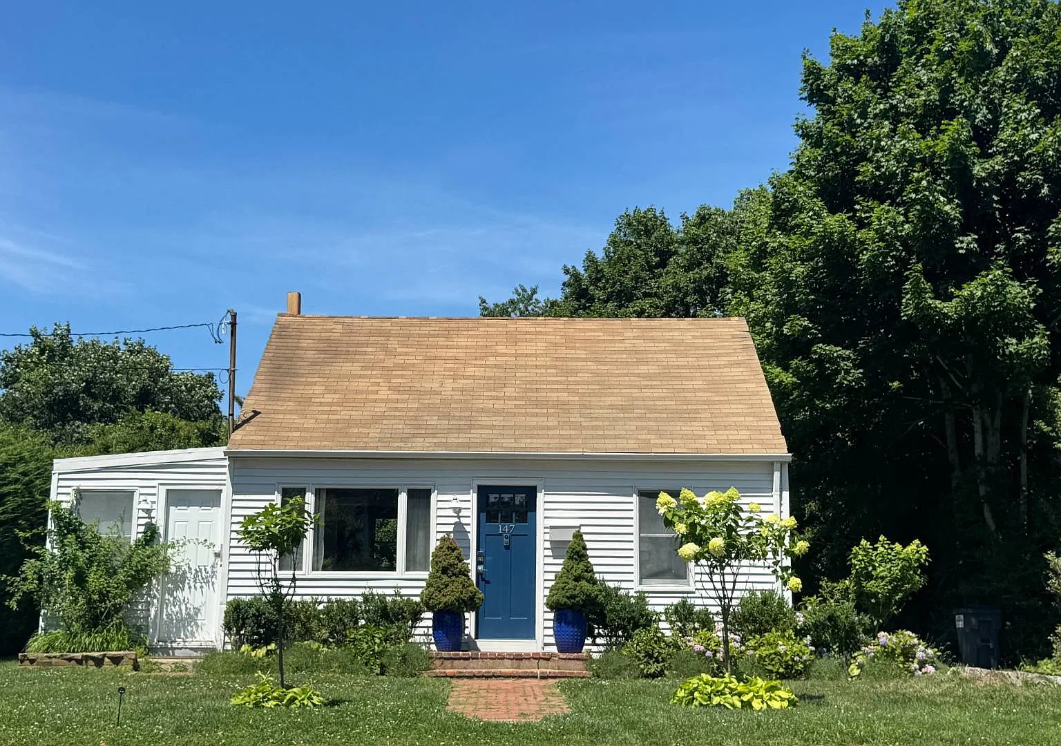 Beautifully Maintained Year-Round Rental in Southampton Village — Photo 1