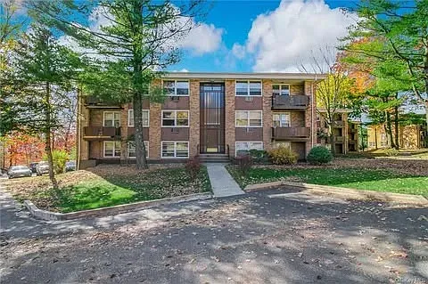 240 Kearsing Pkwy #G