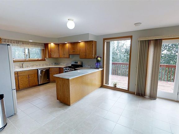 5th image of 1430 Pickering Dr