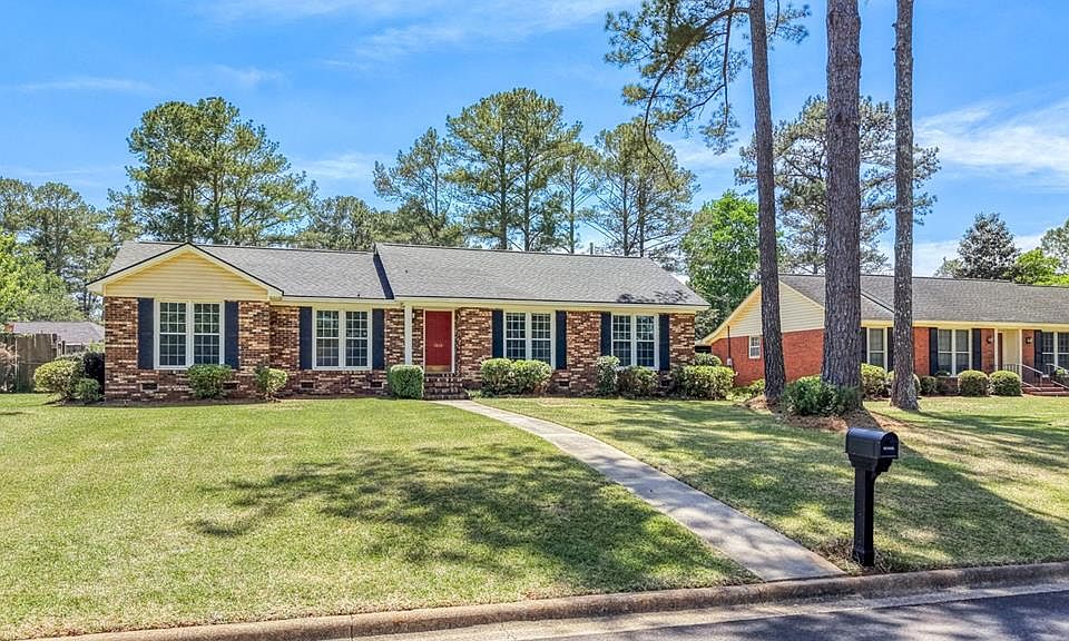1st image of 2808 Capers Ln