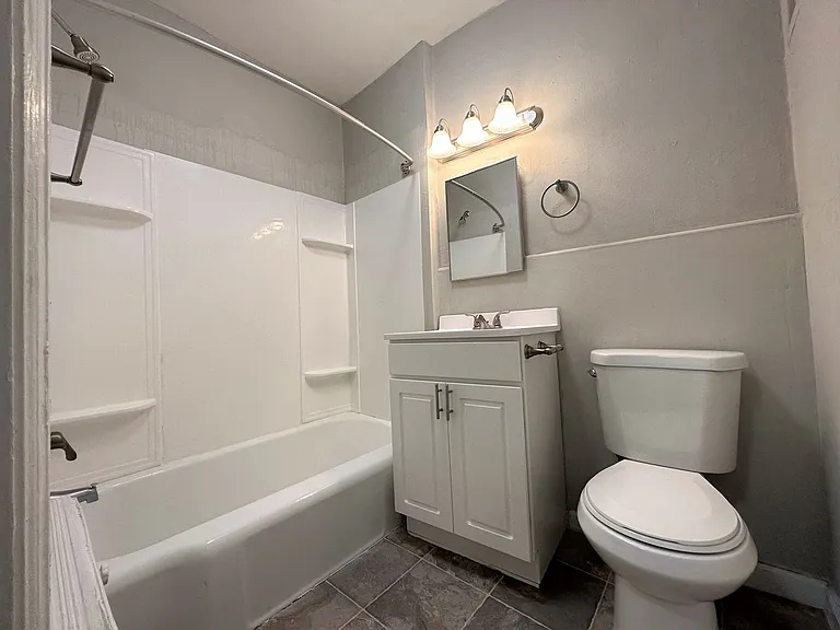 Greenside Manor — Photo 23