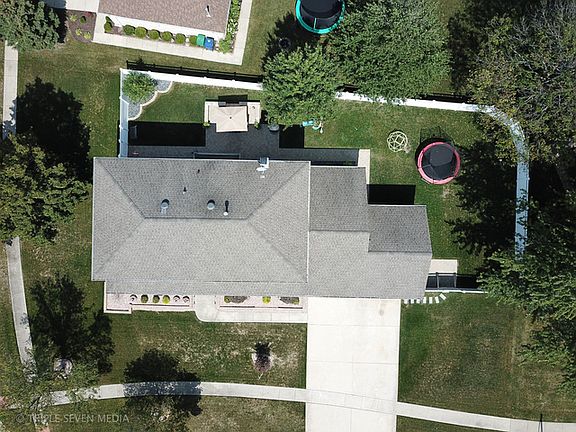 5th image of 13318 W Hiawatha Dr