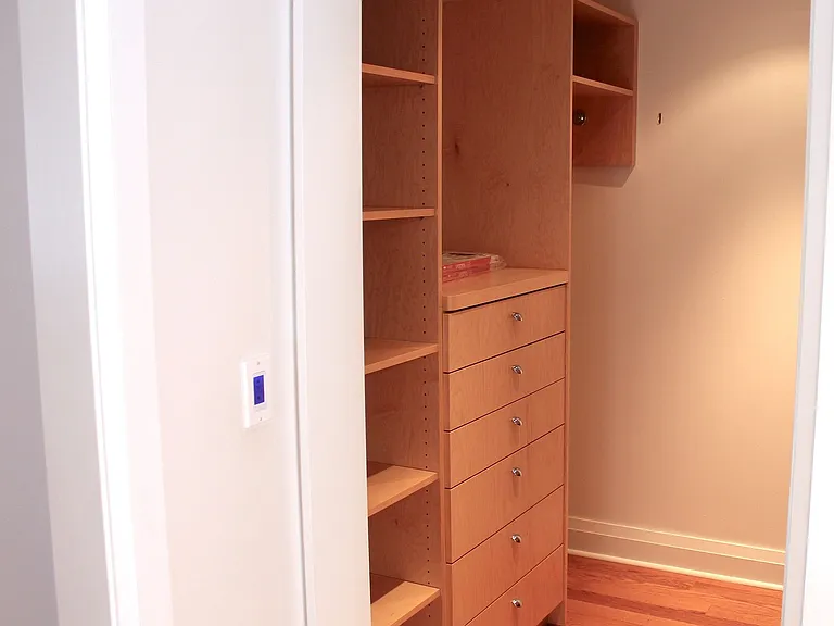 114 Westmount Ave — Photo 20