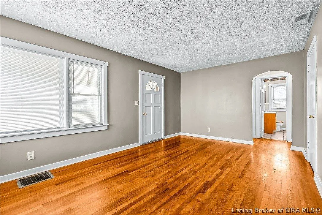 2 bed, 866 sqft, $1,250 — Photo 4