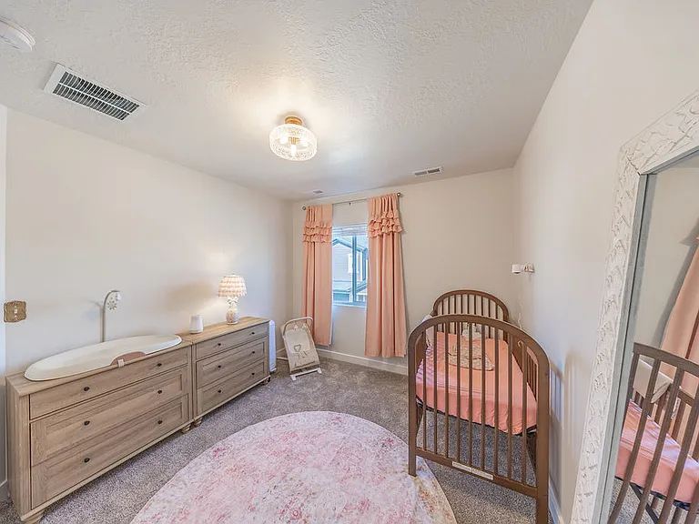 3758 S 3300 W — Photo 34