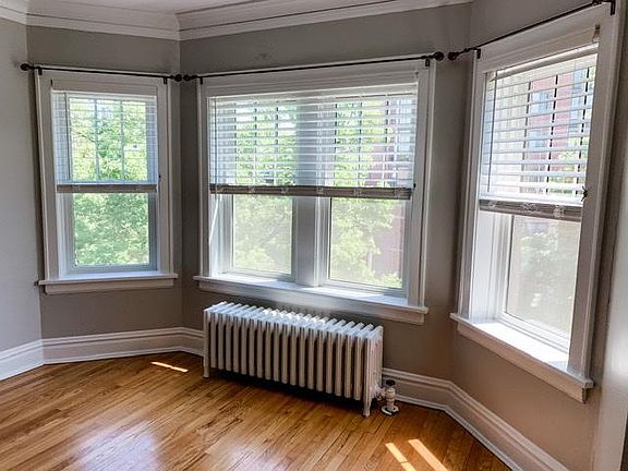3rd image of 1112 Ontario St APT 3E