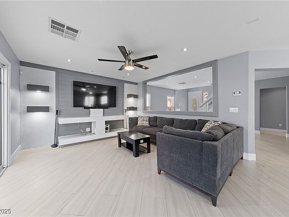 4th image of 7521 Mission Palm St
