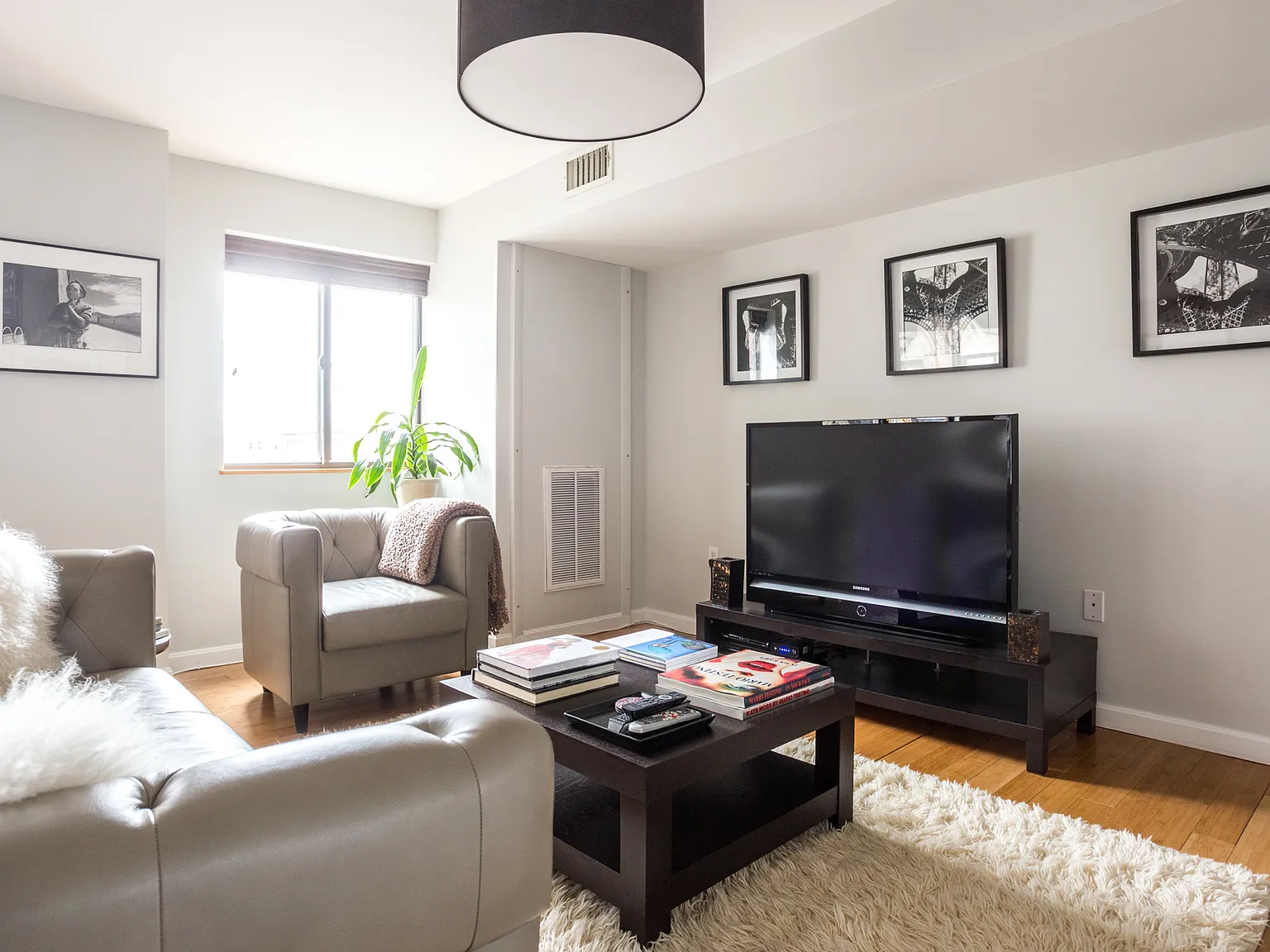 1 bed, 797 sqft, $3,250 — Photo 3
