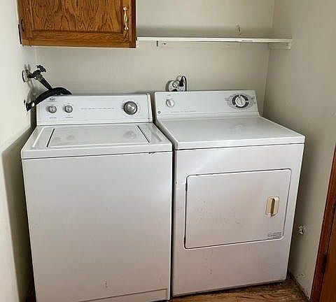 3rd image of 1451 Fremont Dr #2