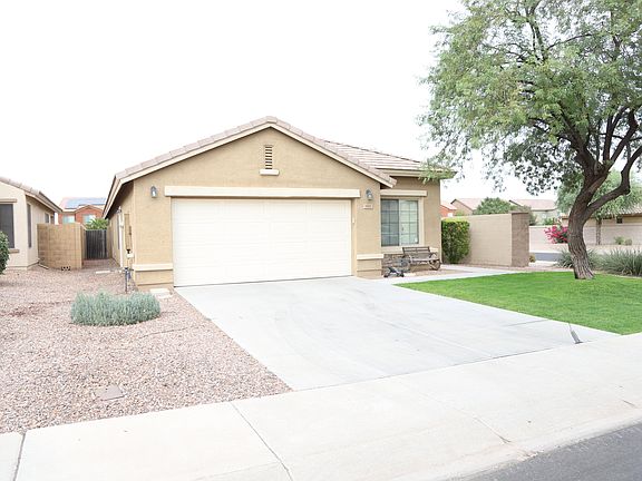 3rd image of 970 W Desert Sky Dr