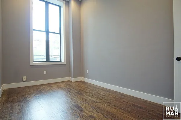 Rented by Rumah Realty Inc | media 8