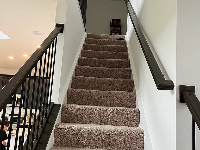 144 Hanford Ln — Photo 32
