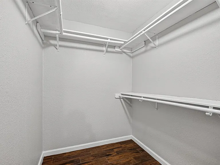 1112 Johnson St — Photo 21