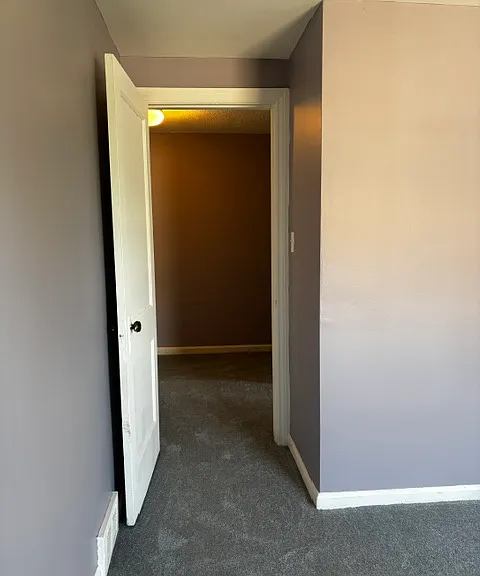1931 Ewald Cir — Photo 10
