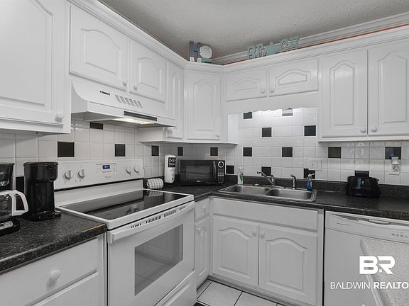 4th image of 400 Plantation Rd #2217