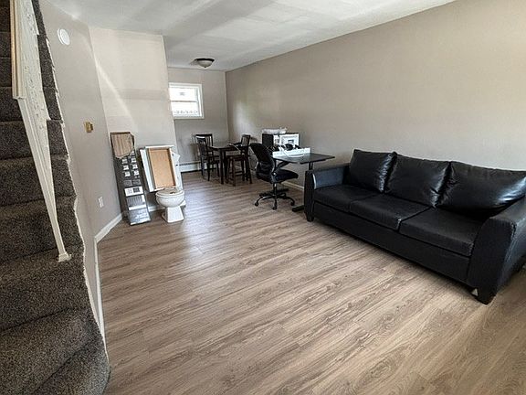 2nd image of 202 S Lincoln Ave APT 9