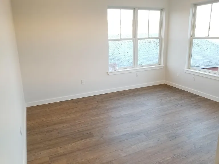 48 Market St #5 — Photo 5