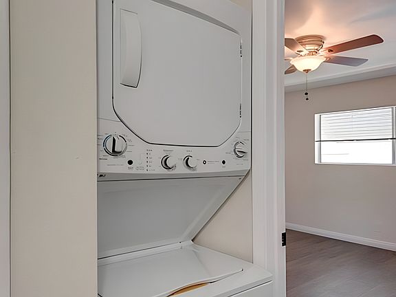 5th image of 1305 N Garfield Ave #16
