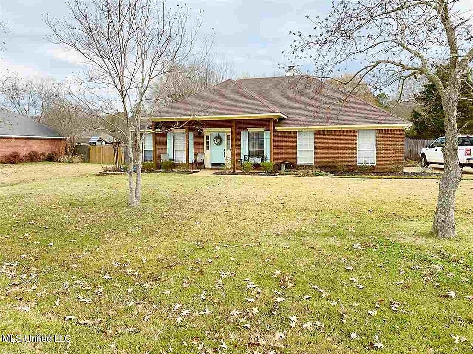 1st image of 107 Holmar Dr