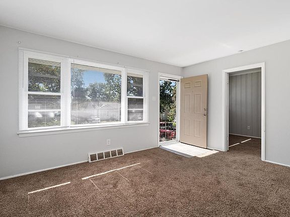 2nd image of 9527 Echo Ln