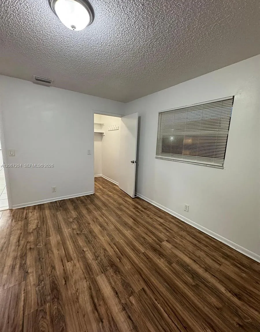 Hovianna Viii Condo — Photo 3