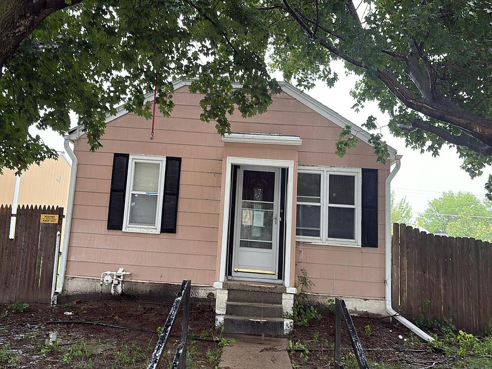 1st image of 218 N Iowa Ave